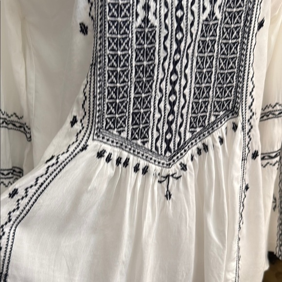 Raj Navy Blue and White Embroidered Tunic with Mandarin Collar - Picture 5 of 11